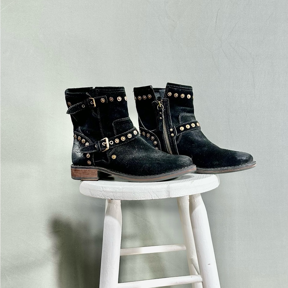 UGG moto ankle boots / black suede true shearling Fabrizio studded size 8.5